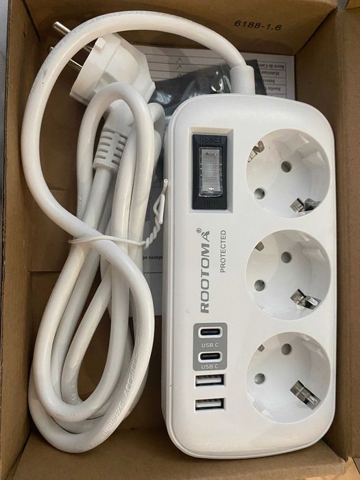 Listwa zasilająca 3 gniazda, kabel 1,5m, biała – NOWA