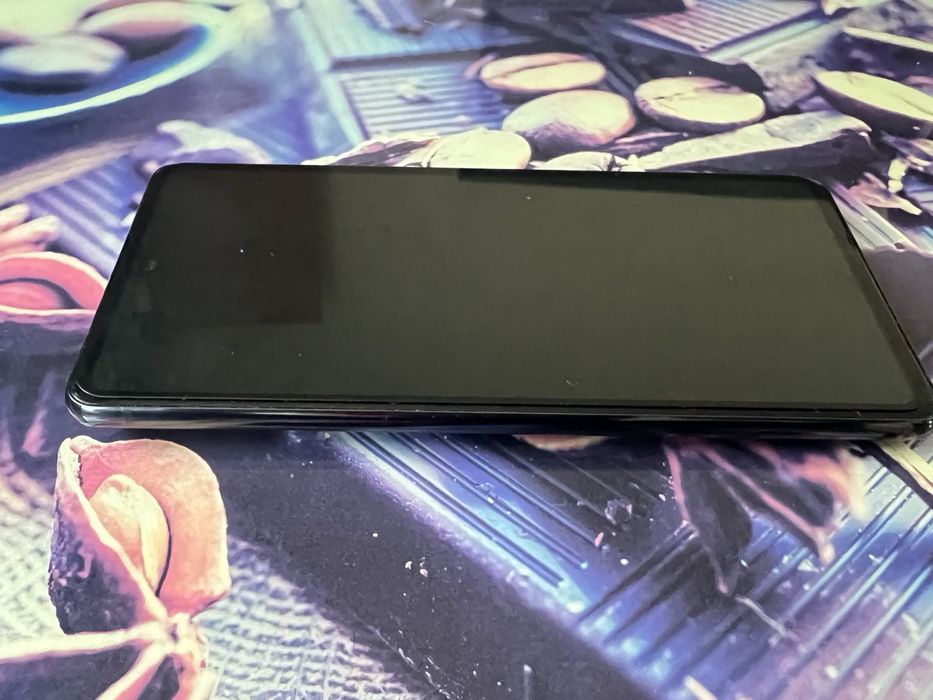 Samsung galaxy s20fe 5g w idealnym stanie