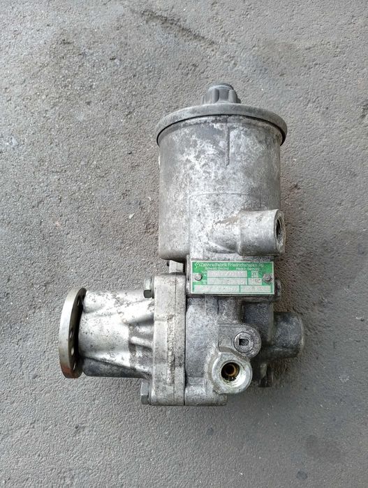 Pompa wspomagania Mercedes Nr.13