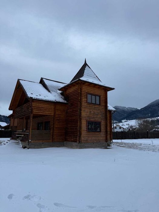 Котедж 190 м², Красник, 2 тераси, камін, поруч річка