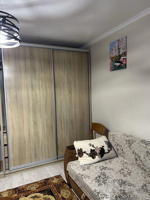 Здам в довготривалу оренду 1 кімнатну квартиру 1/9 цегла.