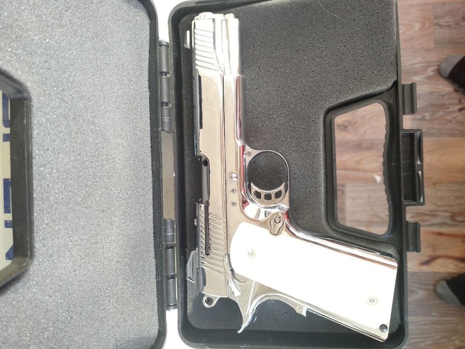 Спортивні товари