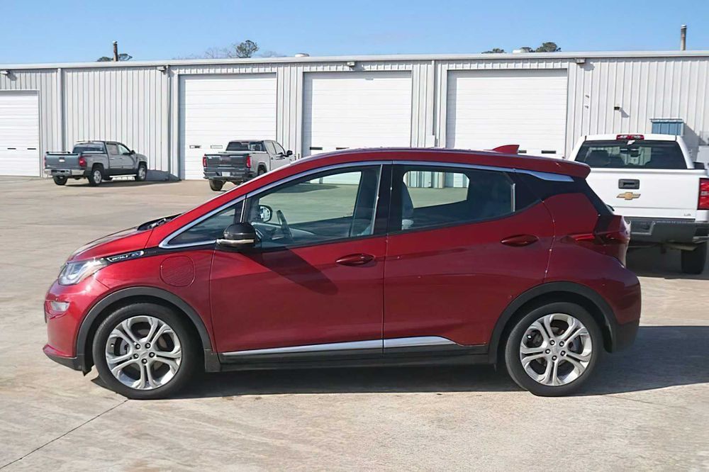 Chevrolet Bolt EV      2021
