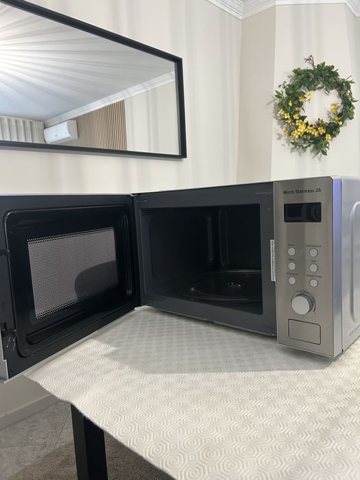 Microondas Haeger Micro Stainless 28