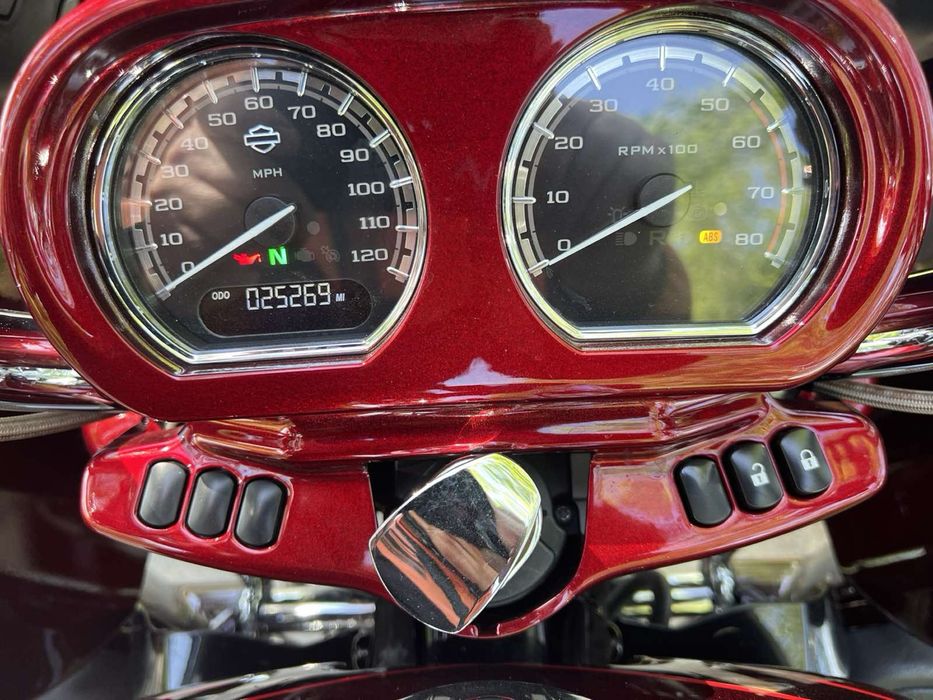 Продам мотоцикл Harley Davldson .