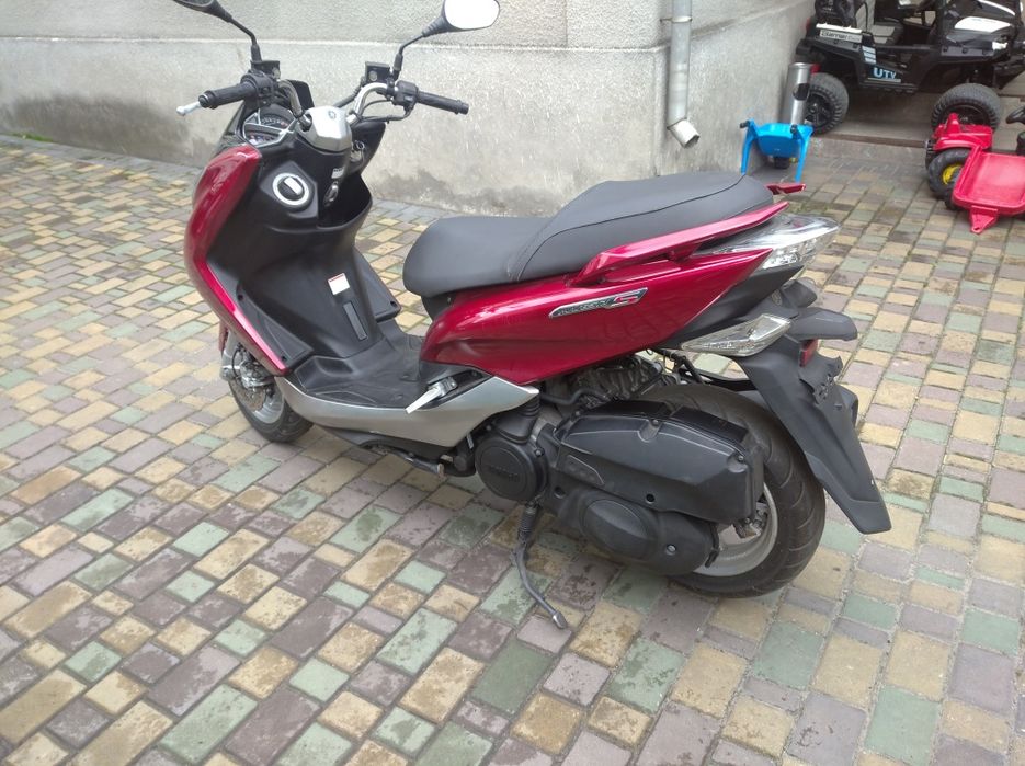 Максі Скутер 155куб