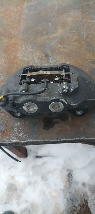 Супорт для авто Lexus