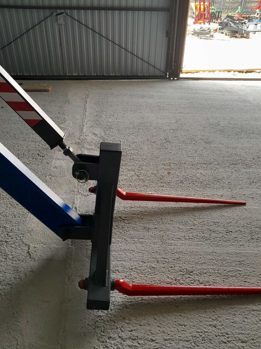 PROMOCJA !! Nowy ładowacz na tył ciągnika do bel balotów solidny Hydrauliczny