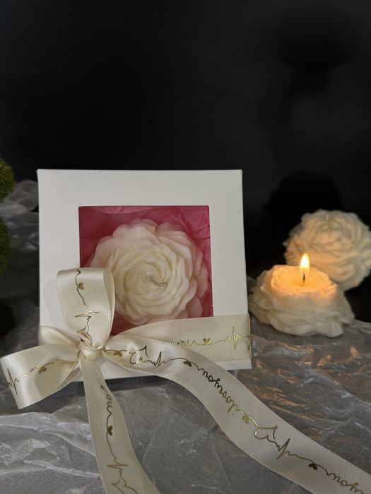 Свічки у формі півоній