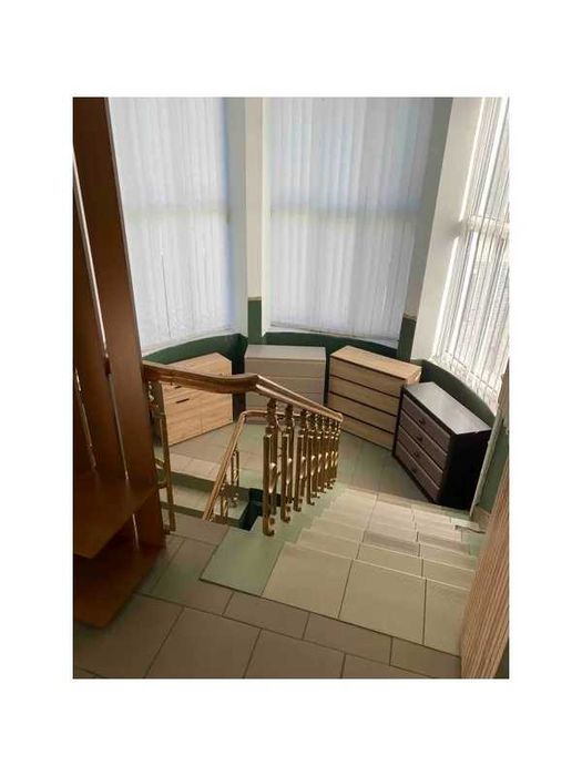 Продаж комерційного приміщення 305 м² в центрі м. Горохів (екс-банк), вул. Шевченка, 41