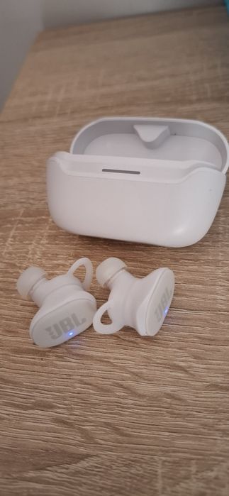 Auriculares JBL endurance race 2