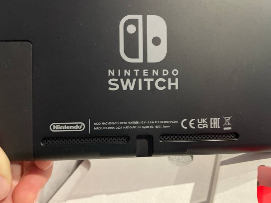 Портативна ігрова приставка Nintendo Switch with Neon Blue and Neon Red Joy-Con (045496452629)