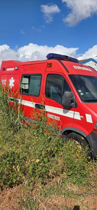 Vende-se ambulância