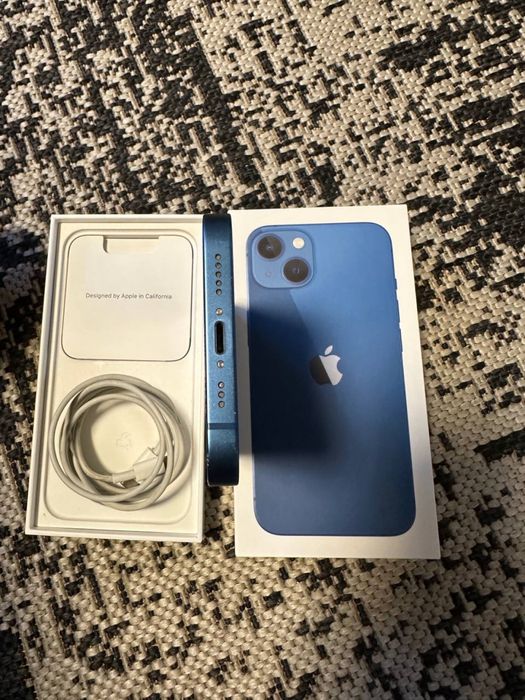 Продам айфон 13.