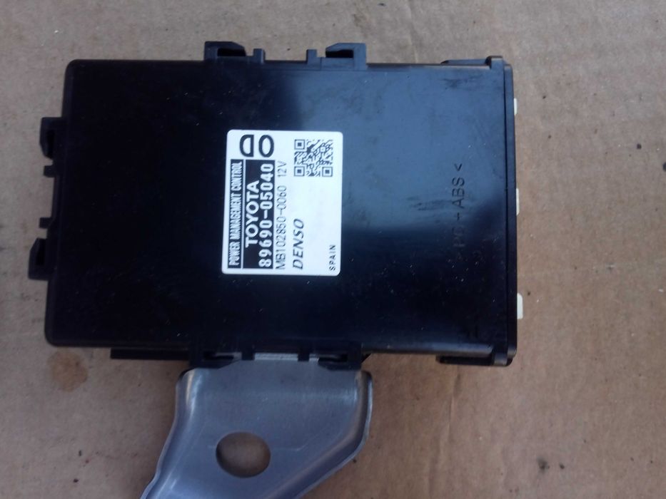 toyota AVENSIS T27 09-12    2,0 d-4d 126km zestaw startowy komputer