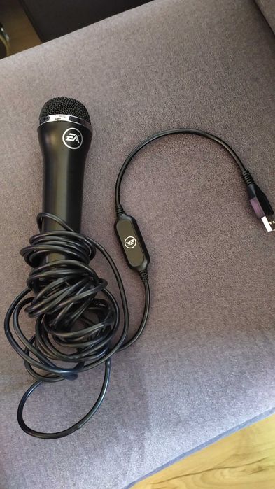 Mikrofon USB Logitech EA Games do konsoli komputera karaoke E-UR20