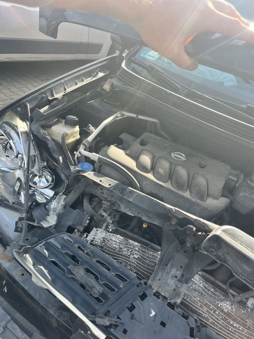 Nissan Qashqai J10 2.0 benzyna 2008 – cały samochód na części, po kolizji
