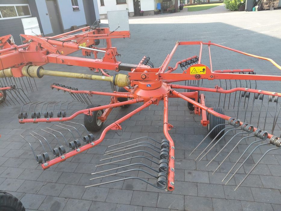 Zgrabiarka Kuhn  GA 7301