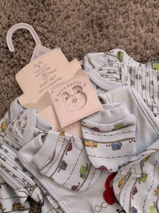 Bebe Bonito Nowy komplet dla chłopca, samochód