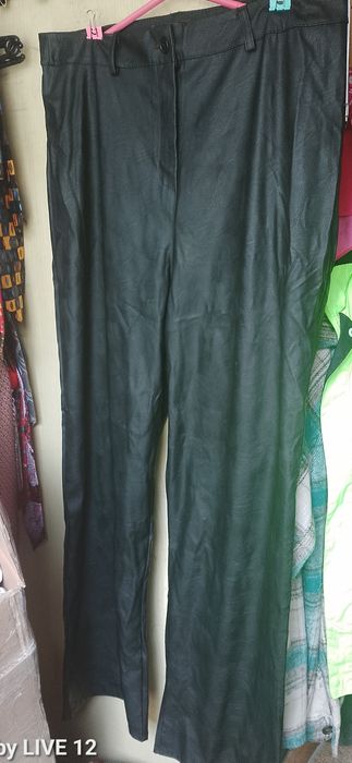 Spodnie eko skóra dzwony- boohoo - nowe