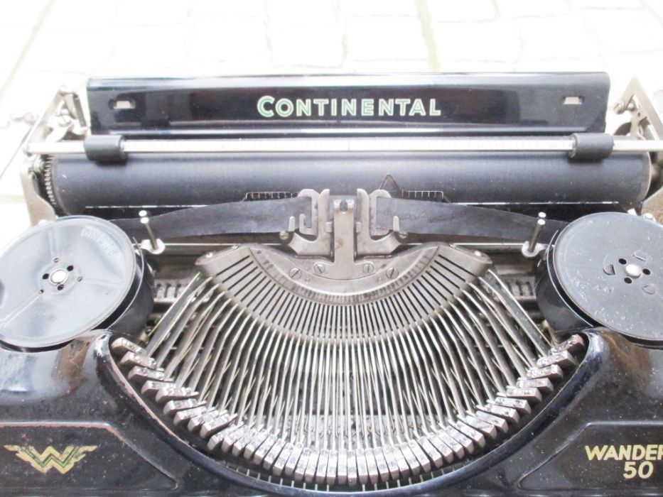 1931 - Maquina de escrever antiga - Funciona bem!