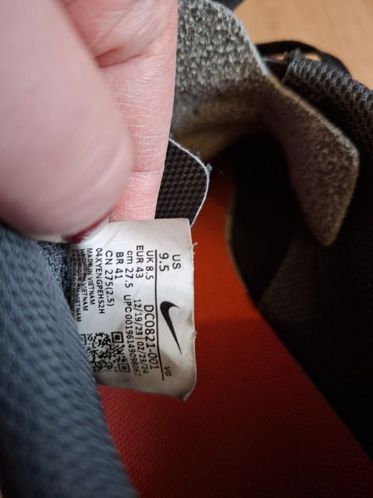 Buty do piłki  nożnej  43  żwirówki