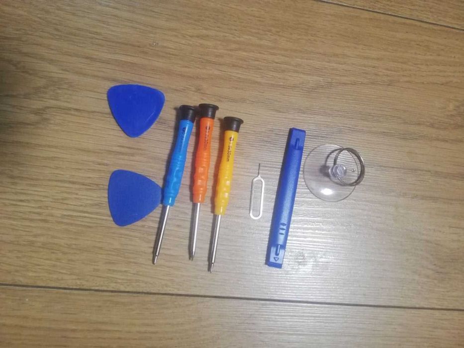 Набір інструментів для розборки телефонів/планшетів