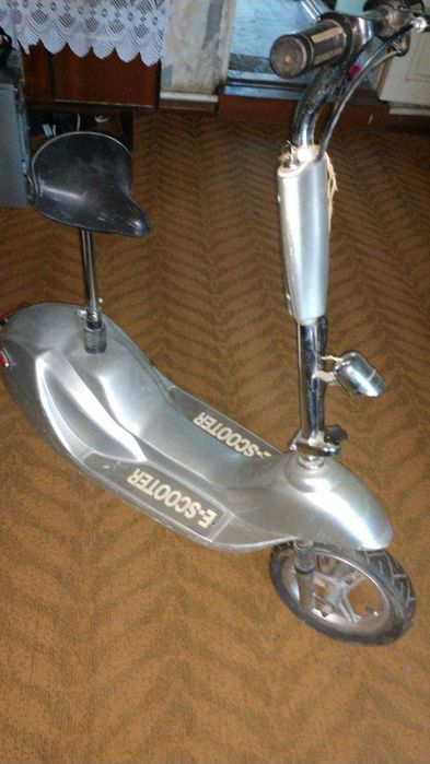 Продам электроскутер E-Scooter DK24250-2