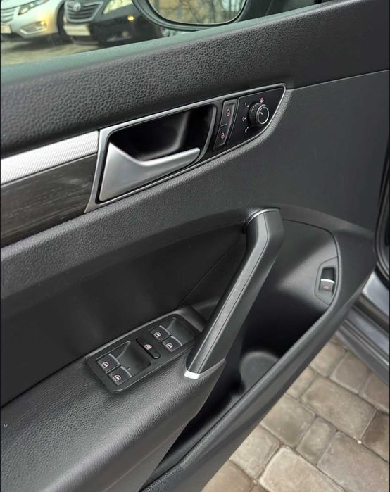 Продам Volkswagen Passat SEL 2016 рік можлива розстрочка,кредит!