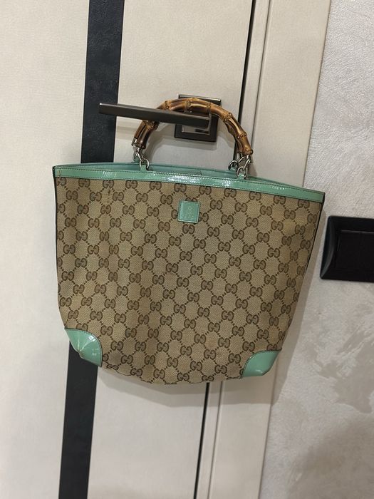GUCCI GG Canvas Patent Leather Bamboo Handle сумка