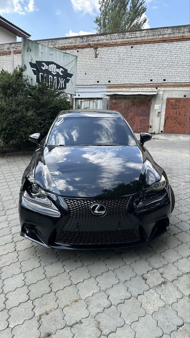 lexus is 250 2013року