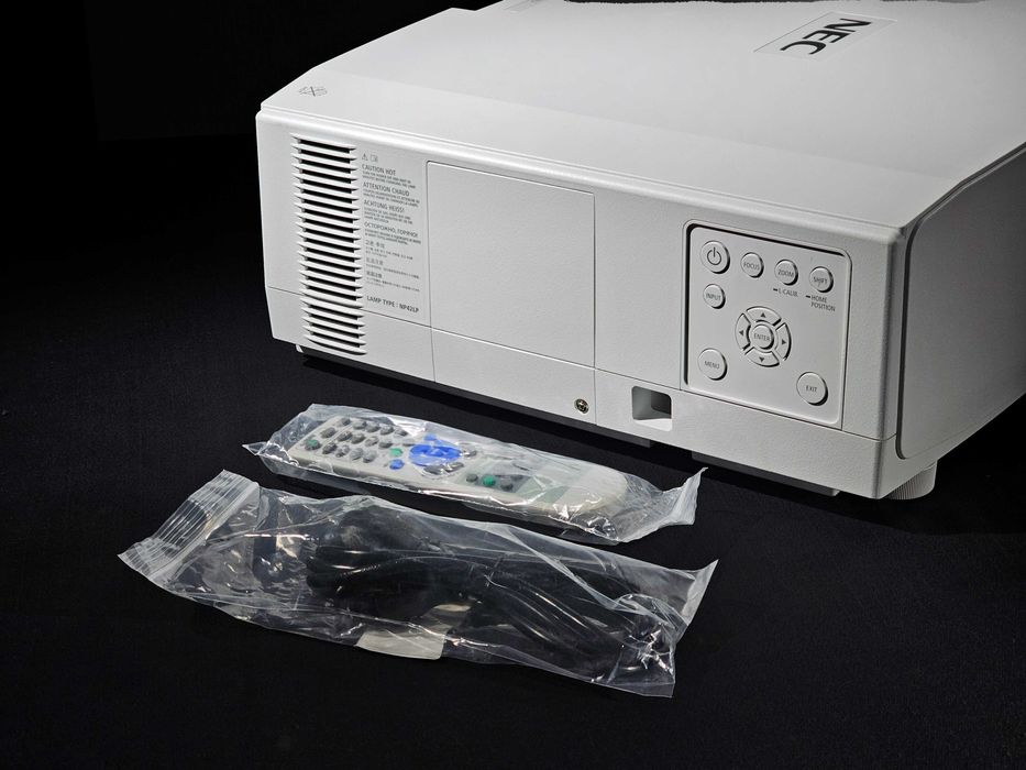 Проектор NEC PA653U (6500 ANSI люмен!) 3LCD WUXGA 1920×1200 Full HD 4K