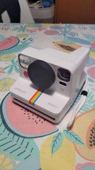 Máquina fotográfica instantânea