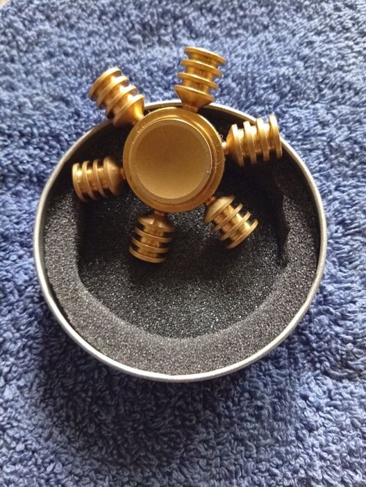 Fidget spinners em latão 2