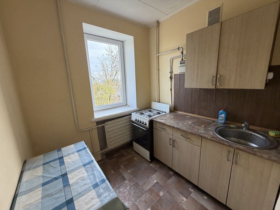продаж 1 кімнатної квартири пл.700 річчя