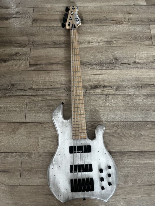 Marbass Kimandu F1 5  5 strun /stan idealny