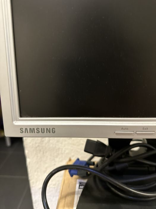 Monitor Samsung SyncMaster152N424544114668349441