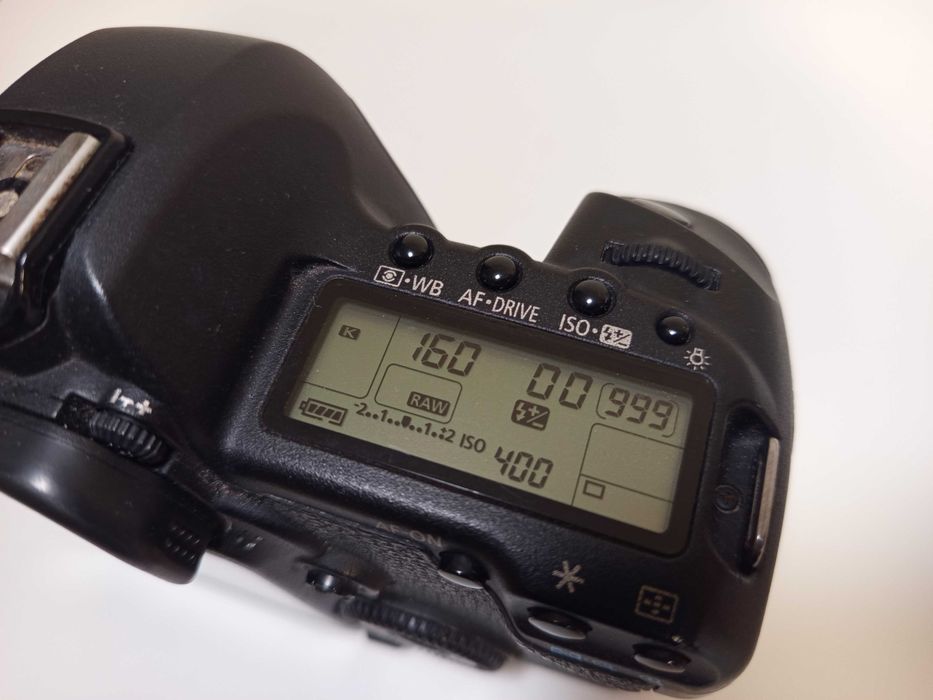 Câmera Canon 5D Mark II, usada