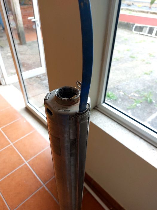 Bomba de água de furo