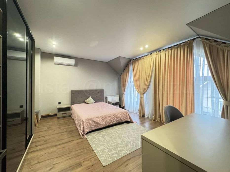 Без комісії/Продам будинок в Ужгороді/200 м2/5 сотих/Газове опалення