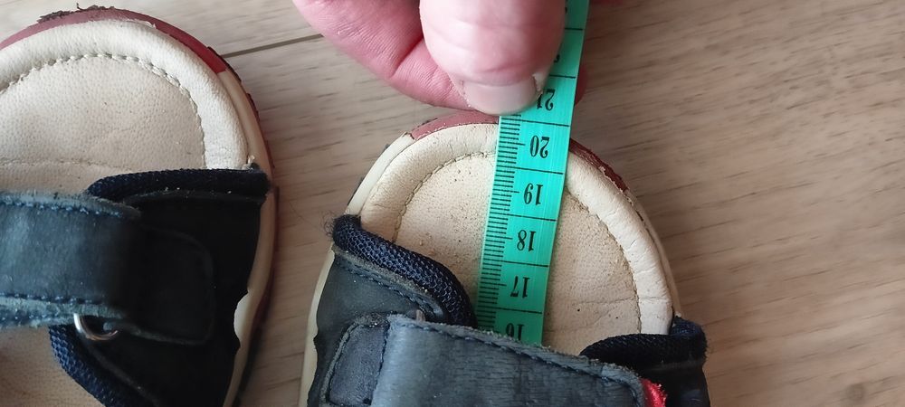 Sandały dla chłopca 31