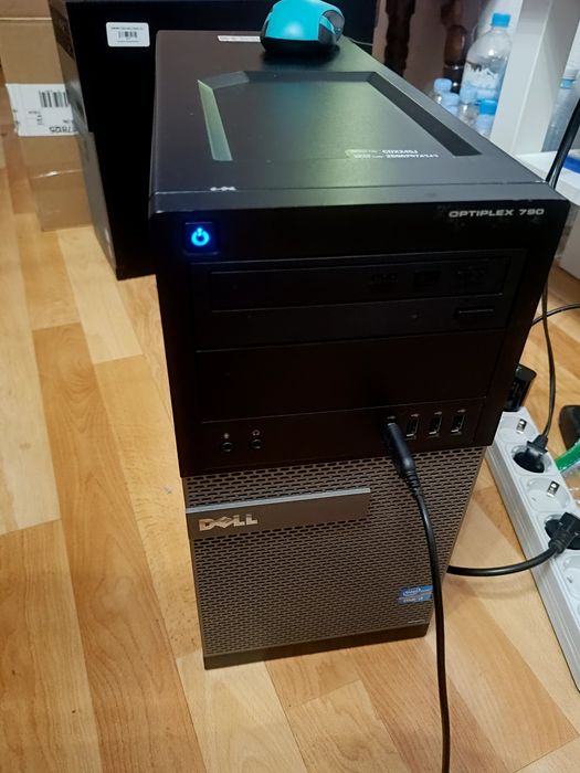Системний блок dell 790 i3/8/ssd 128/r5 220
