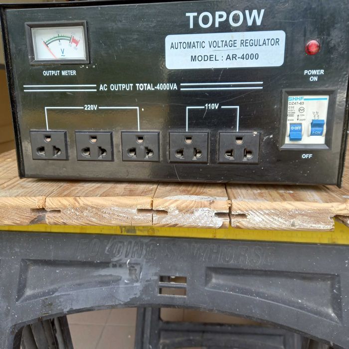 Transformator 220v/ 110v  4000W.