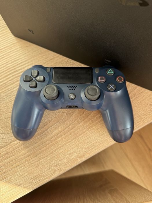 PlayStation 4 Pro 1TB + ігри