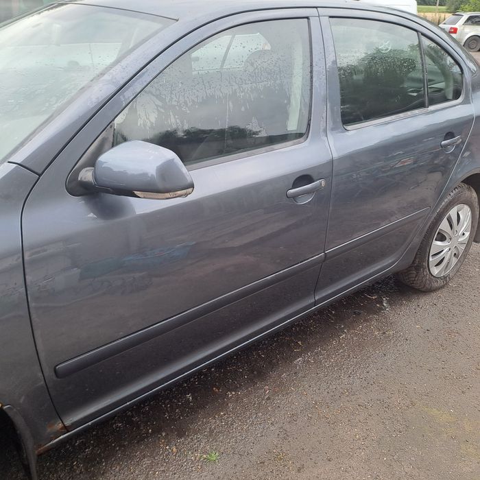 Skoda Octavia II 2 kolor 9153 drzwi tył
