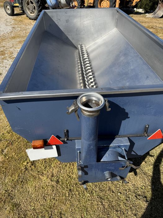 Reboque inox para uvas