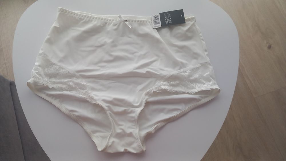 Majtki modelujące NOWE