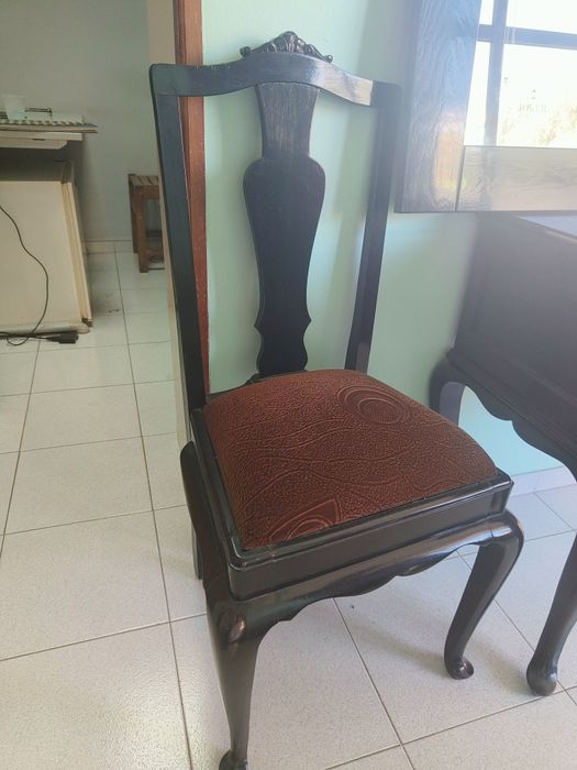 Vende se conjunto de móveis antigos