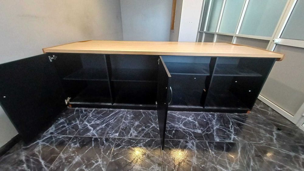 Utilizado para regie e edição de video - mesa / movel