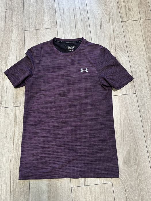 Футболка under armour calvin klein